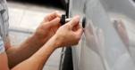 Аварийный взлом авто: почему аварийное открытие машины лучше доверить профессионалам?